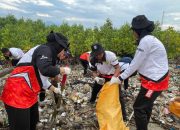 Basarnas Palu Ambil Bagian Bersihkan Sampah di Kawasan Mangrove Dupa