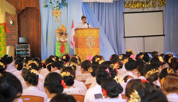 Erwin Burase Ajak Perempuan WHDI Tingkatkan Kapasitas dan Solidaritas