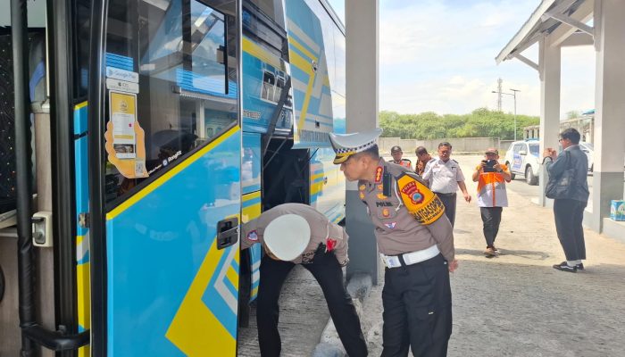 Jelang Mudik Lebaran 2026, Kesiapan Armada Bus di Terminal Mamboro Diperiksa