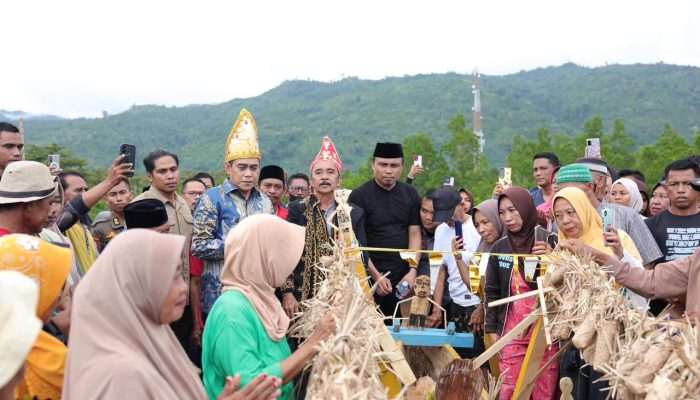Erwin Burase: Tradisi Adat Perkuat Identitas dan Kebersamaan Masyarakat Tomini