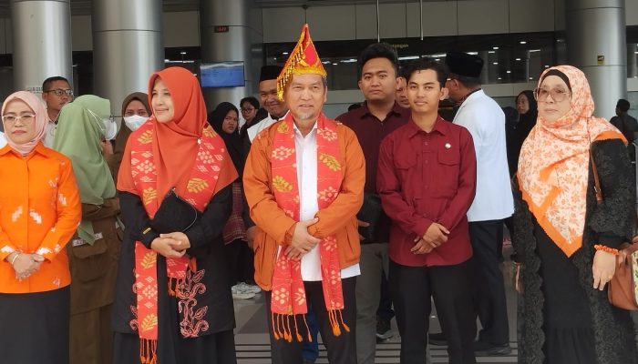 Presiden PKS Sebut Alkhairaat dan Guru Tua Sumber Keberkahan Ilmu bagi Umat