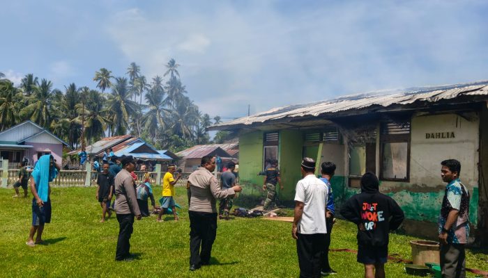 Kebakaran Rumah Dinas Guru di Moutong, Kerugian Ditaksir Capai Puluhan Juta Rupiah