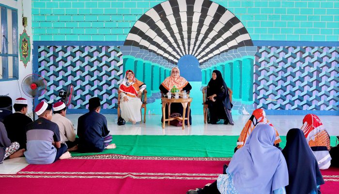 Bunda Wiwik Tekankan Pentingnya Akhlak pada GenZi di Parigi