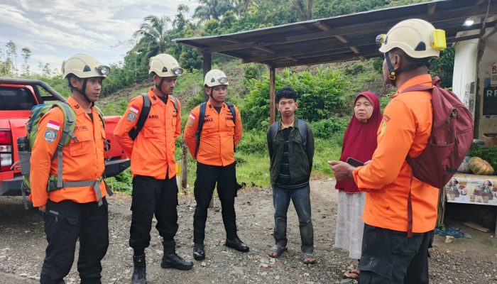 Dua Pendaki Remaja Tersesat di Gunung Country, Tim SAR Gabungan Lakukan Pencarian