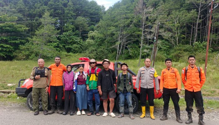Dua Pendaki Remaja Tersesat di Gunung Country Berhasil Ditemukan Selamat