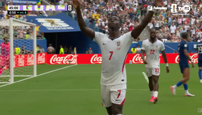 Inggris Hancurkan Prancis 6-4, Saka Cetak Hattrick