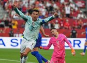 Portugal Comeback, Singkirkan Kroasia 2-1