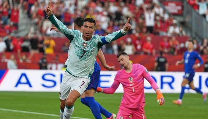 Portugal Comeback, Singkirkan Kroasia 2-1