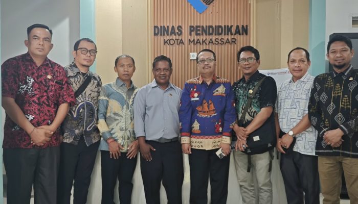 Sempurnakan Raperda Pendidikan, Pansus 1 DPRD Parimo Studi Komparatif di Makassar